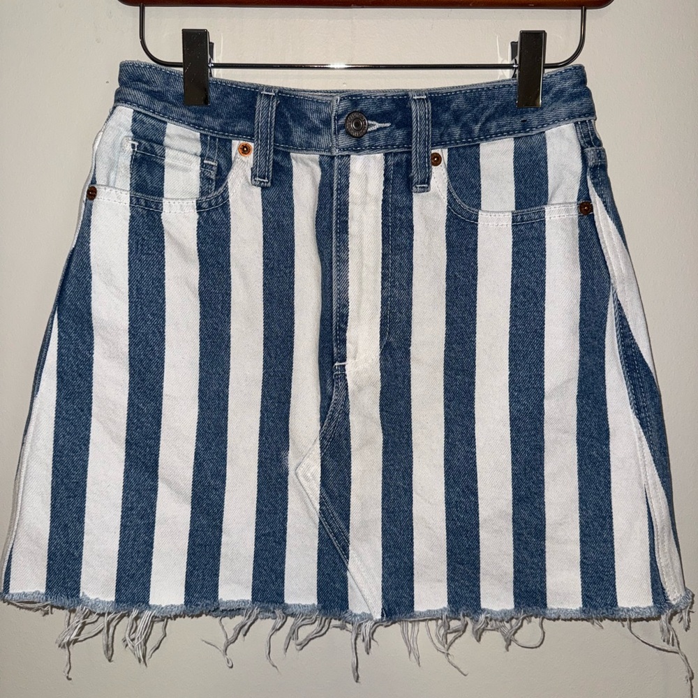 Abercrombie & Fitch Y2K Blue & White Striped Denim frayed Mini Skirt 24 (00)